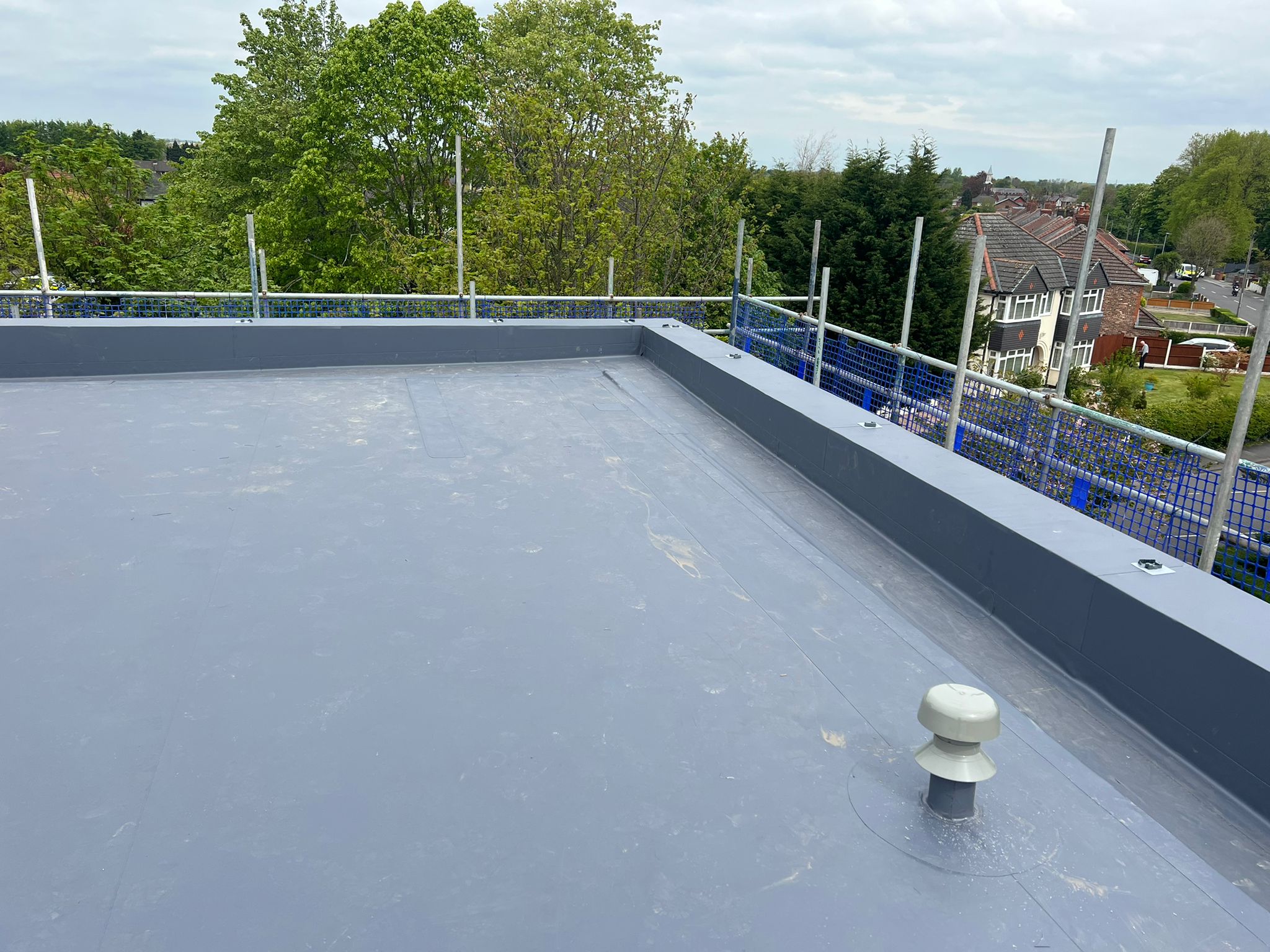 what is the minimum fall for a single ply flat roof?