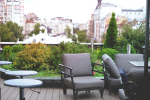 Practical design considerations for flat roof terraces